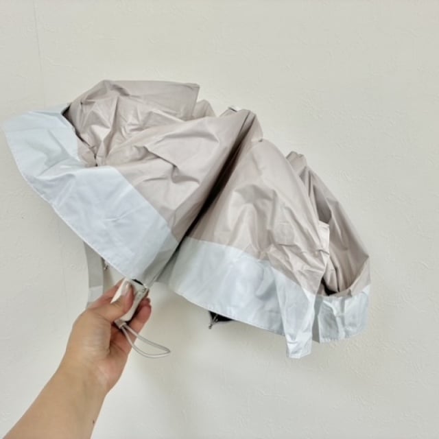 えっ、お弁当グッズと日傘を組み合わせるの？たたむのが面倒な「日傘問題」を一発解決「濡れた傘にも」 