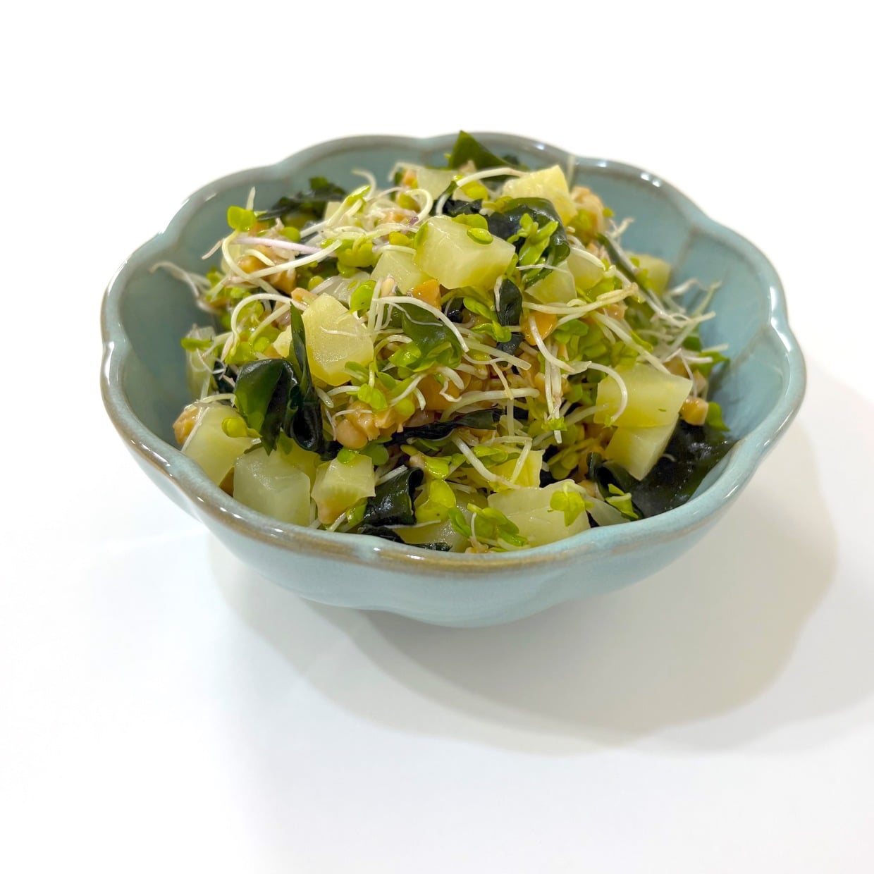  「よく噛む」「生で食べる」知らないともったいない！ブロッコリースプラウトの栄養を逃がさない食べ方 