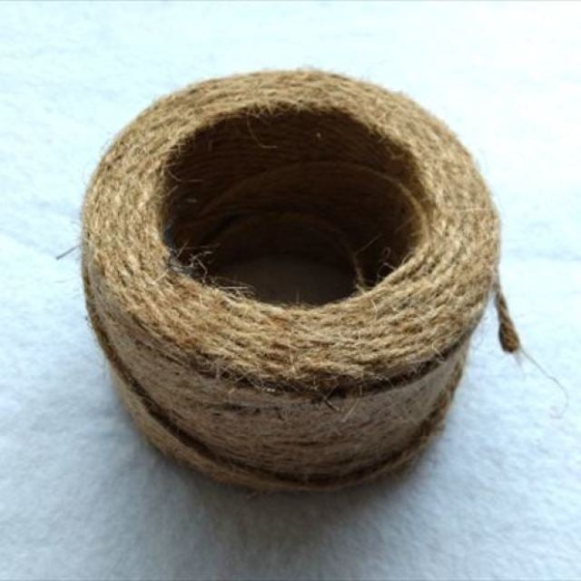  たった1本の「麻ひも」の日常で役立つ使い道「雨の日に」「見つかりやすい」【便利な活用術3選】 