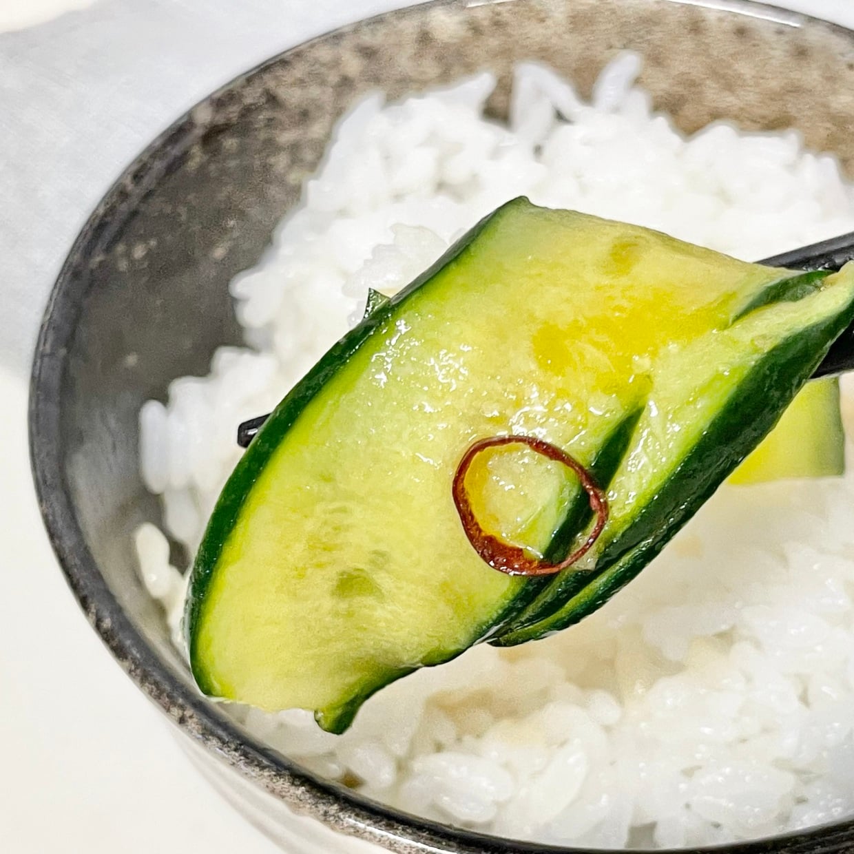  旬の「きゅうり」をスライスするだけ。味がすぐしみる簡単副菜「食欲そそる」「火は使わない」 
