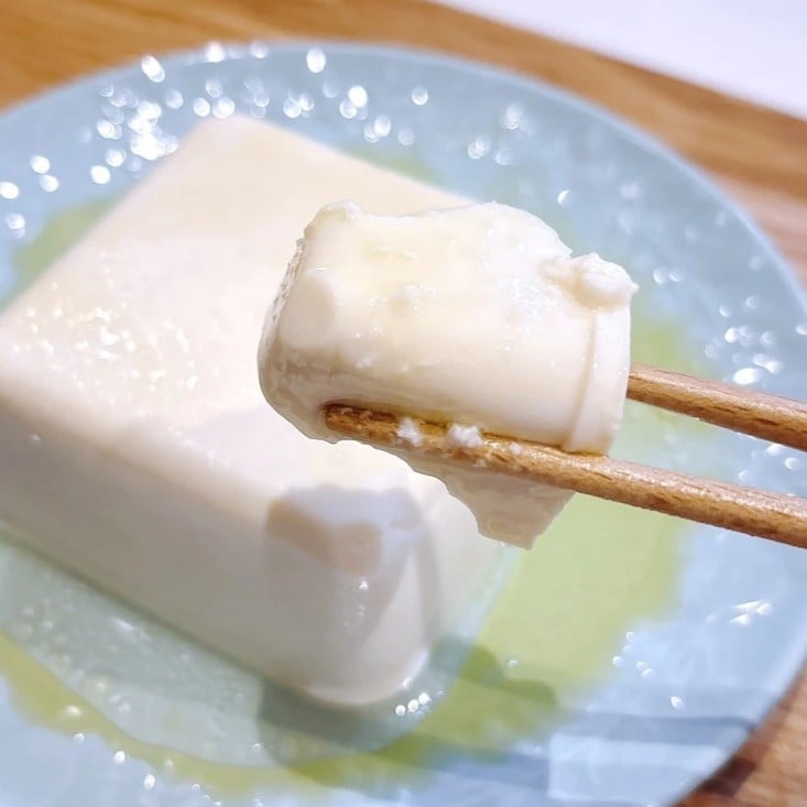  豆腐にレモン汁やオリーブオイルをかけてみると「暑い日に食べたくなる味」「爽やか」【豆腐アレンジ】 