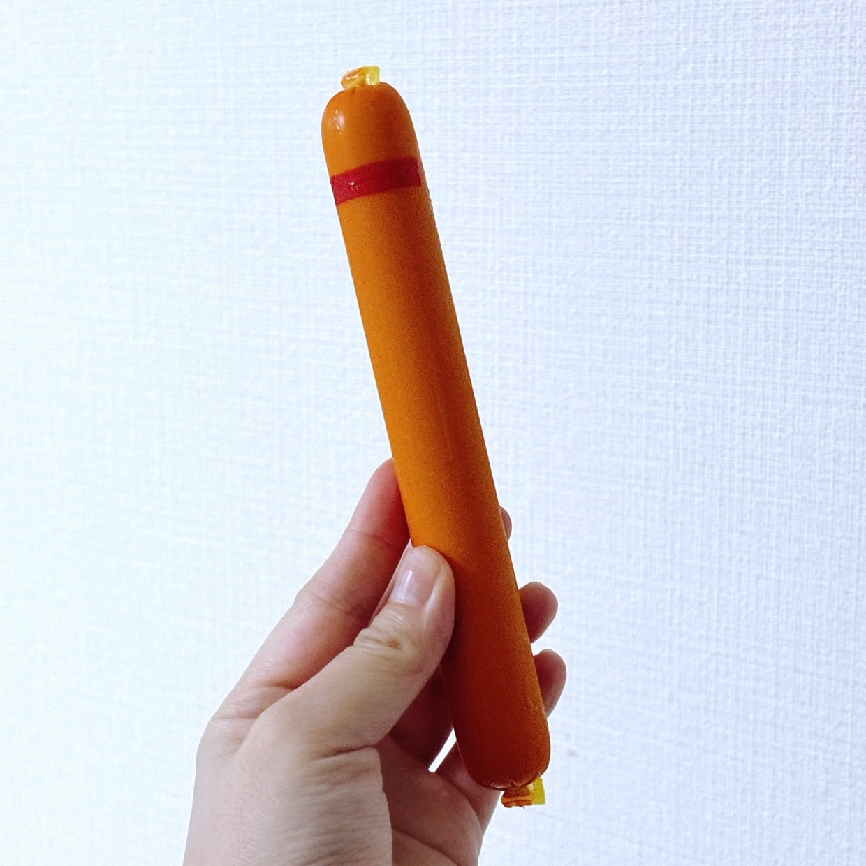  【1分クッキング】「魚肉ソーセージ」をチョキチョキ切って調味料で和えるだけ「甘辛でごはんに合う」 