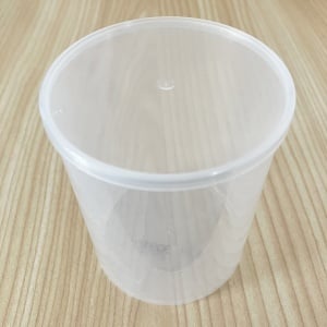 綿棒の空き容器に入れてみると「常にバッグに入れる」「夏手放せない」【便利な活用術】
