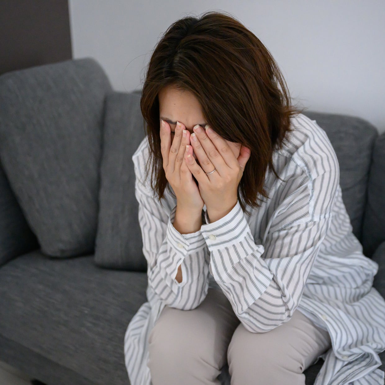 「相談したのに余計つらくなった…」子育てで悩んだときに“自分が傷つかない”相談先の選び方