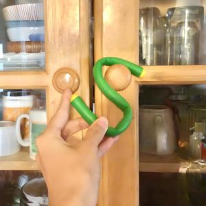 身近なものでできる【災害への備え3選】S字フックや100均グッズが役立つ。