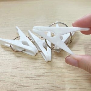 試しに洗濯ばさみで挟んでみると…「もう液が漏れない」「旅行に持っていく」【便利な活用術3選】