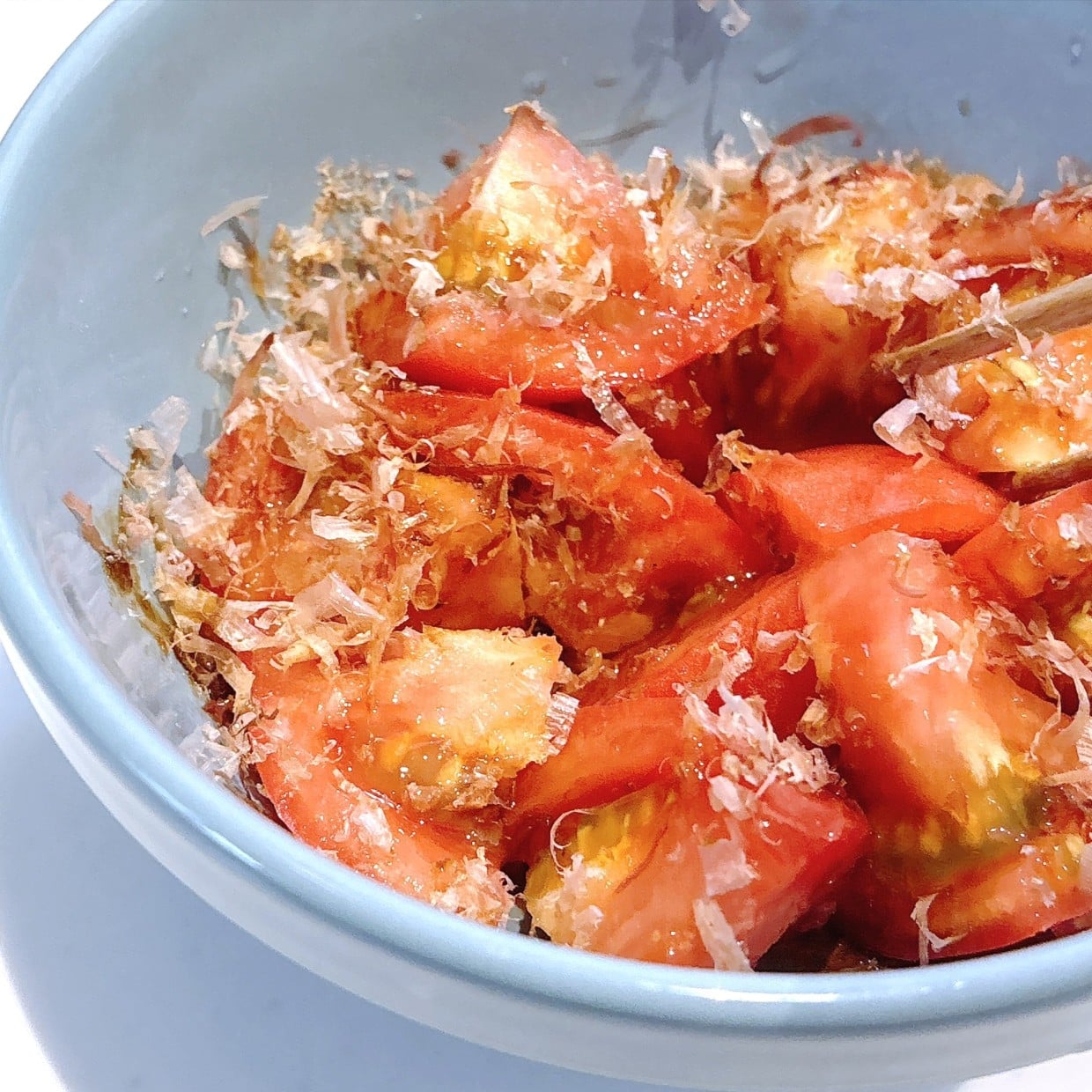  【1分クッキング】旬野菜「トマト」と合う！珍しい組み合わせ食材と調味料「コクがある」「和えるだけ」 