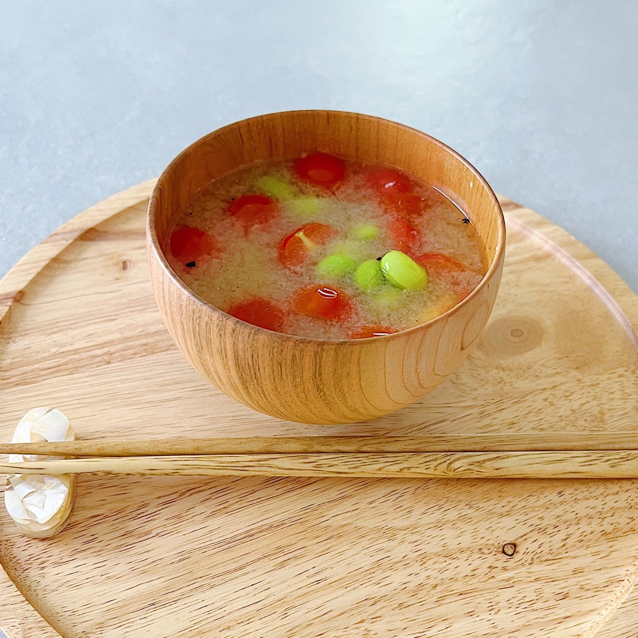  夏にうれしい「枝豆とミニトマトのみそ汁」のつくり方。乾燥しやすい夏こそ"ビタミンCで目元ケア" 