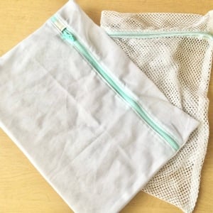 使っていない「洗濯ネット」がキッチンで浮かせる収納になった【私が試して便利だと思った活用術3選】