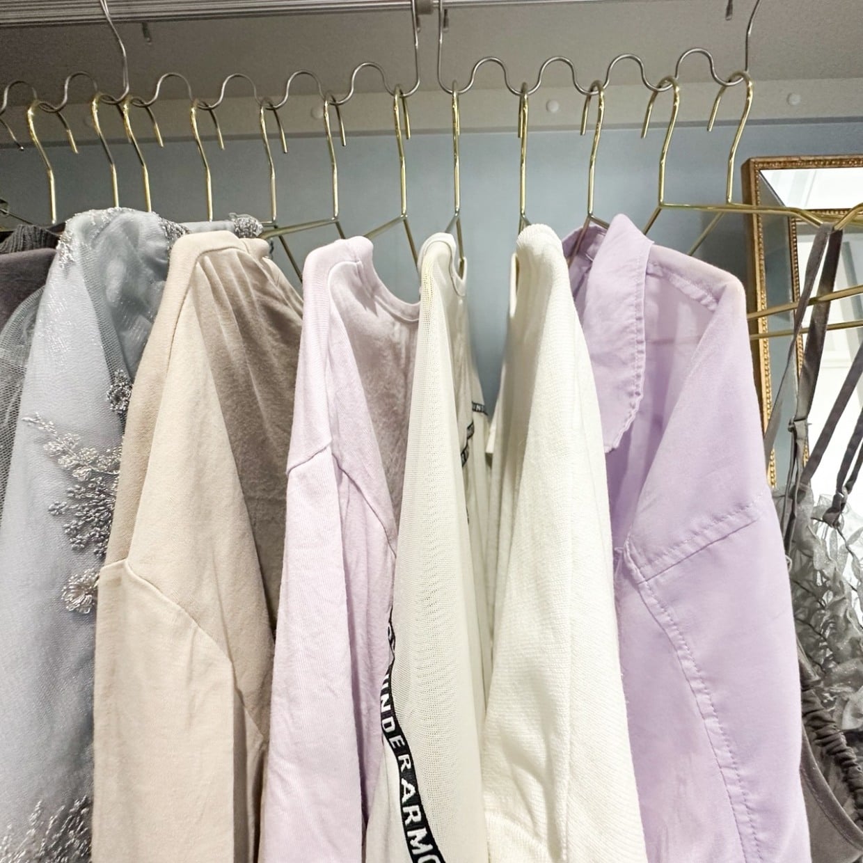  服をきれいに並べても探しづらいのは理由がある。整理収納アドバイザーが教える【4つのタイプ別収納法】 