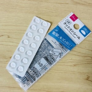 「クッションシール」をハンガーに貼ってみると…？日常的なストレスを解消する【便利な活用術3選】