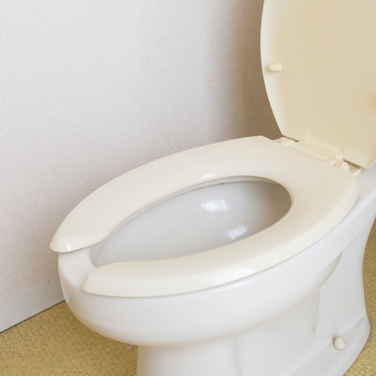  【30秒で分かる】トイレ便座の“U字型”と“O字型”はただのデザインじゃなかった「知ってスッキリ」 