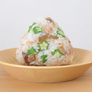 朝「おにぎり」に3つ混ぜるだけ！タンパク質もとれる組み合わせ【夏休みのおにぎり】