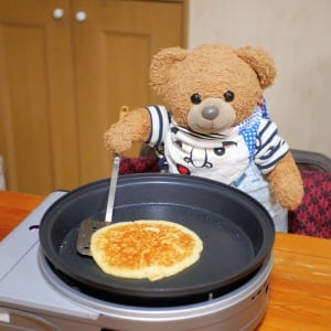 ホットケーキミックスに「ヨーグルト」を混ぜて！ふんわりもちもち「パンケーキ」が絶品