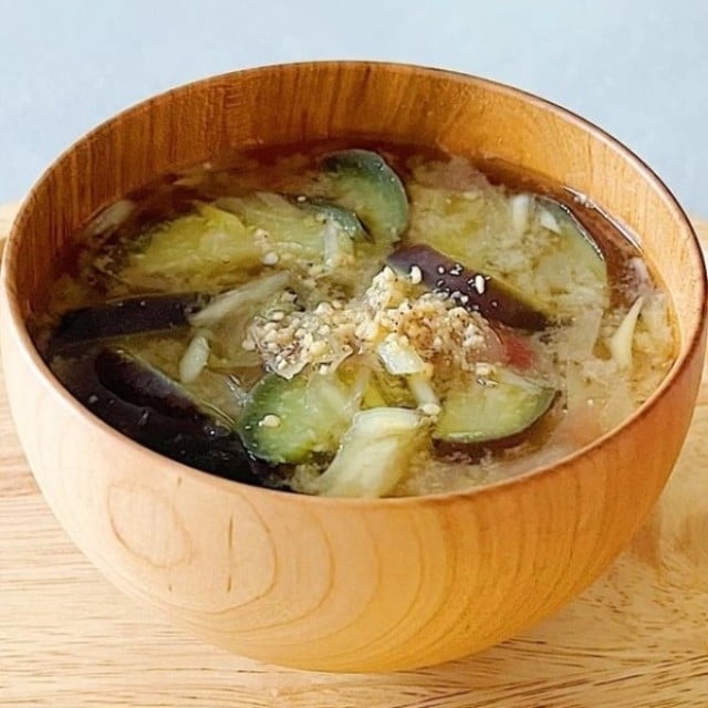  いつもの「みそ汁」に2つ入れるだけ！食物繊維やカリウムもとれる“食欲がない日”の簡単レシピ 