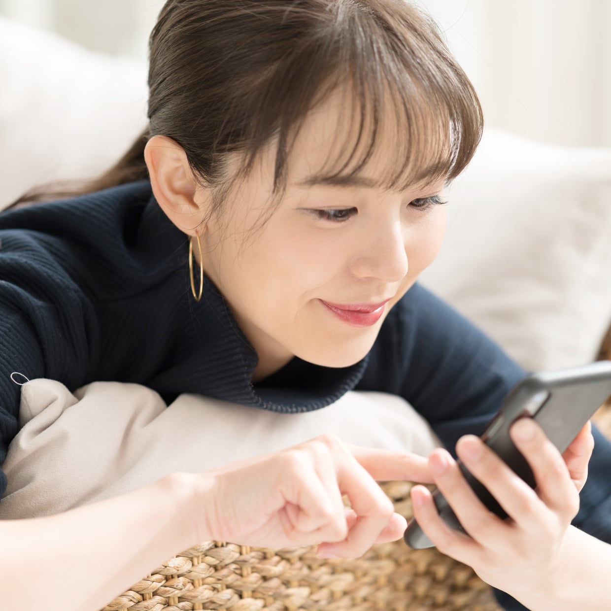 スマホを見始めたら何時間も経ってる…。本当にやりたいことに時間を使える「魚が育つ」アプリとは