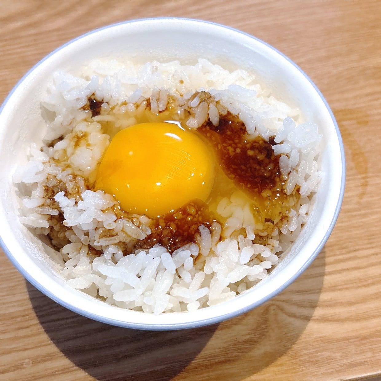  「パンチすごいよ」「醤油に少し加えるだけ」卵かけごはんの“ひとくせアレンジ”「食欲がわく」 