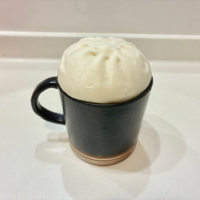  もう皮がカチカチにならない。ラップなしで冷めた肉まんがふわっふわになる裏ワザ「夫も感動！」 
