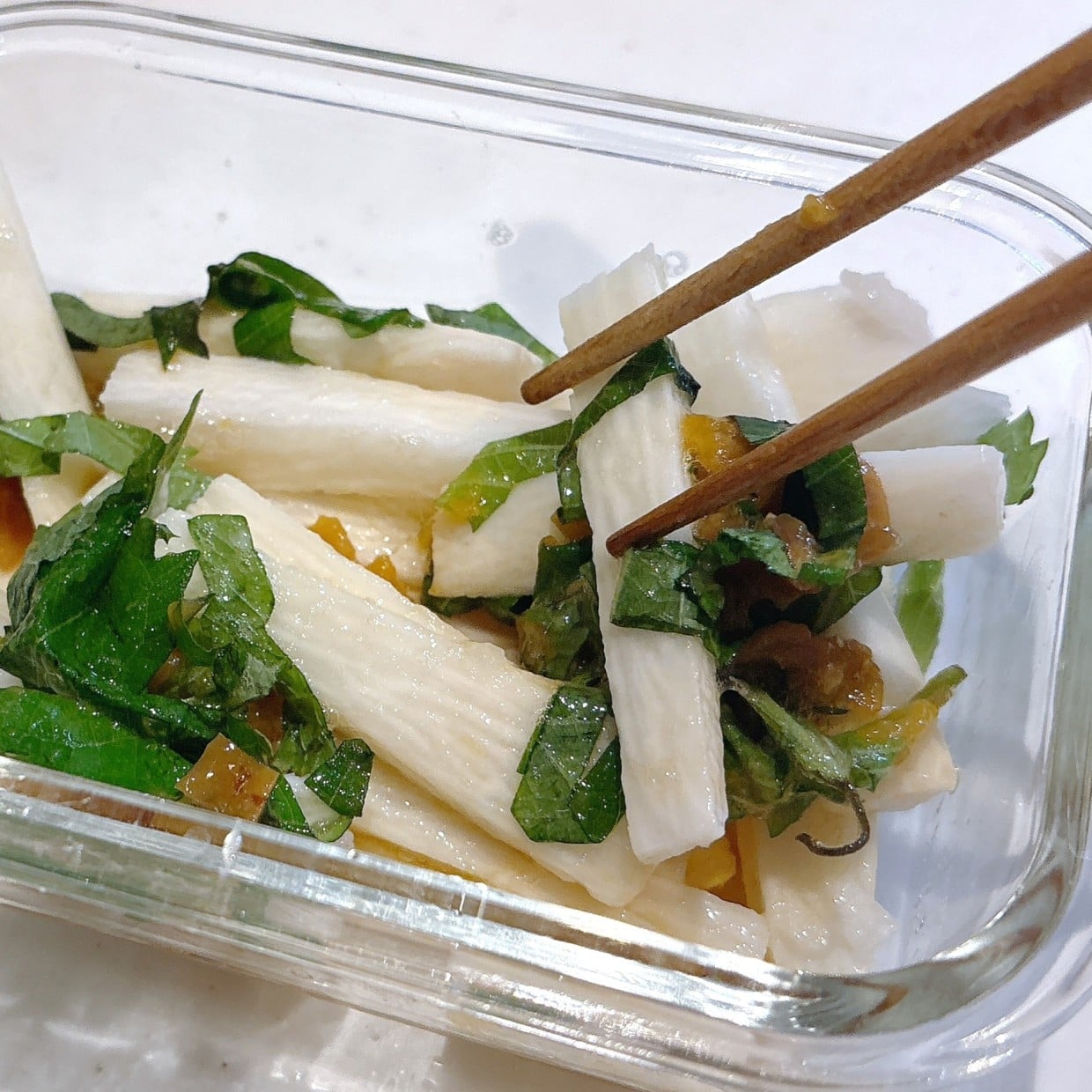  【1分で1品が完成するよ】めんつゆと梅の酸味って合うんだ！切って和えるだけ“長芋のさっぱり副菜” 
