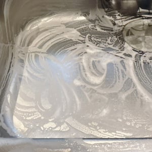 ズボラでも365日続いた！スポンジ不要で「キッチンシンク」を毎日きれいに保つ【ついで掃除】