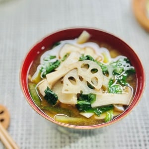 いつもの「みそ汁」に3つ入れるだけ！食物繊維やカルシウムもとれる腸がよろこぶレシピ