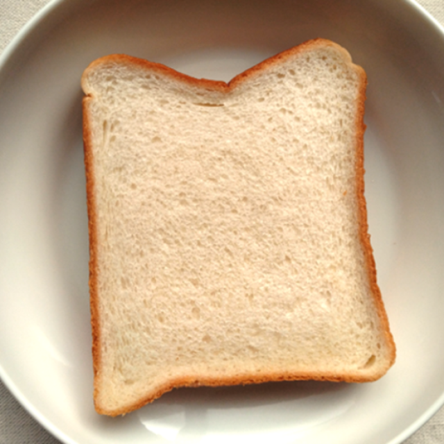  「バターやマーガリンより好きだわ」「毎朝食べたい」食パンが驚くほどおいしくなる【代用品3選】 