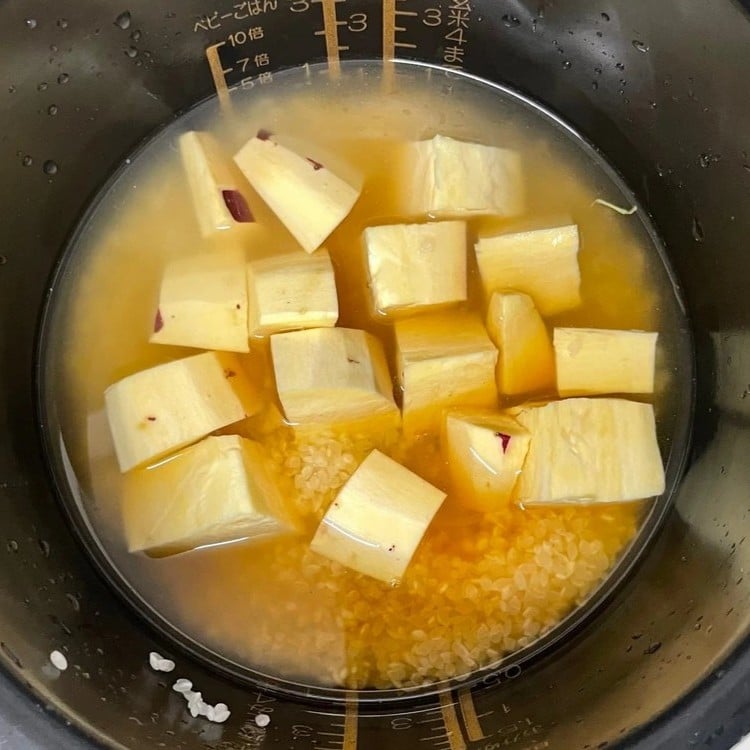  さつまいもを「炊飯器」に入れるだけ！ほったらかしで完成する秋の満足ご飯「食物繊維たっぷり」 
