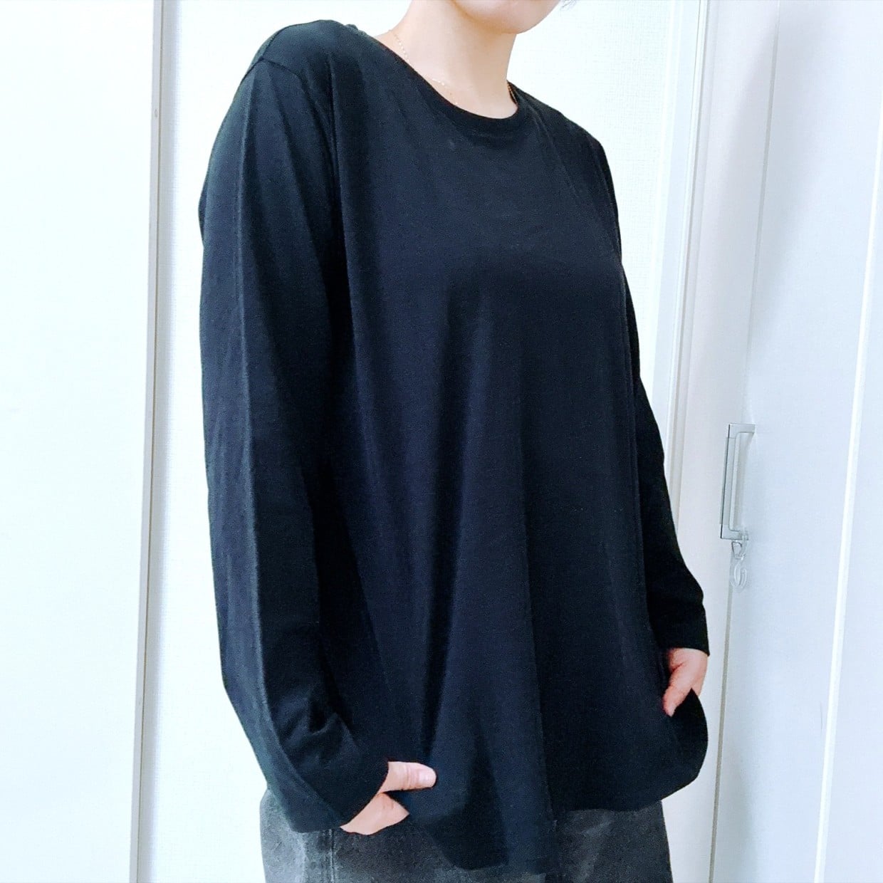  肌寒くなってきた。秋～冬に使える？【ユニクロ】「ソフトコットンラウンドヘムT」の着心地を正直レポ 