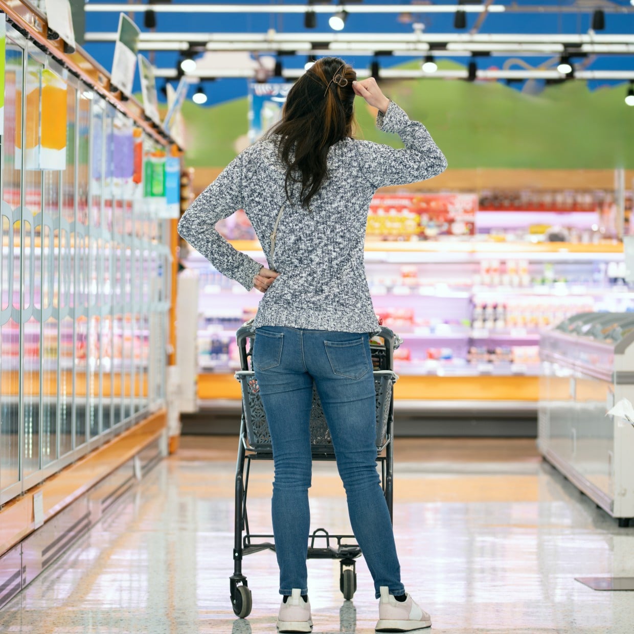 まだあったのに…。スーパーで「ダブり買い」しやすい“3つの食品”「納豆、豆腐、あと1つは…？」
