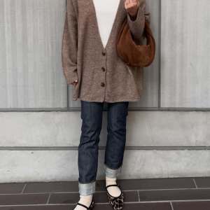 いつもの「デニム」なのに野暮ったく見えない！大人の秋コーデ術3選【2026秋】