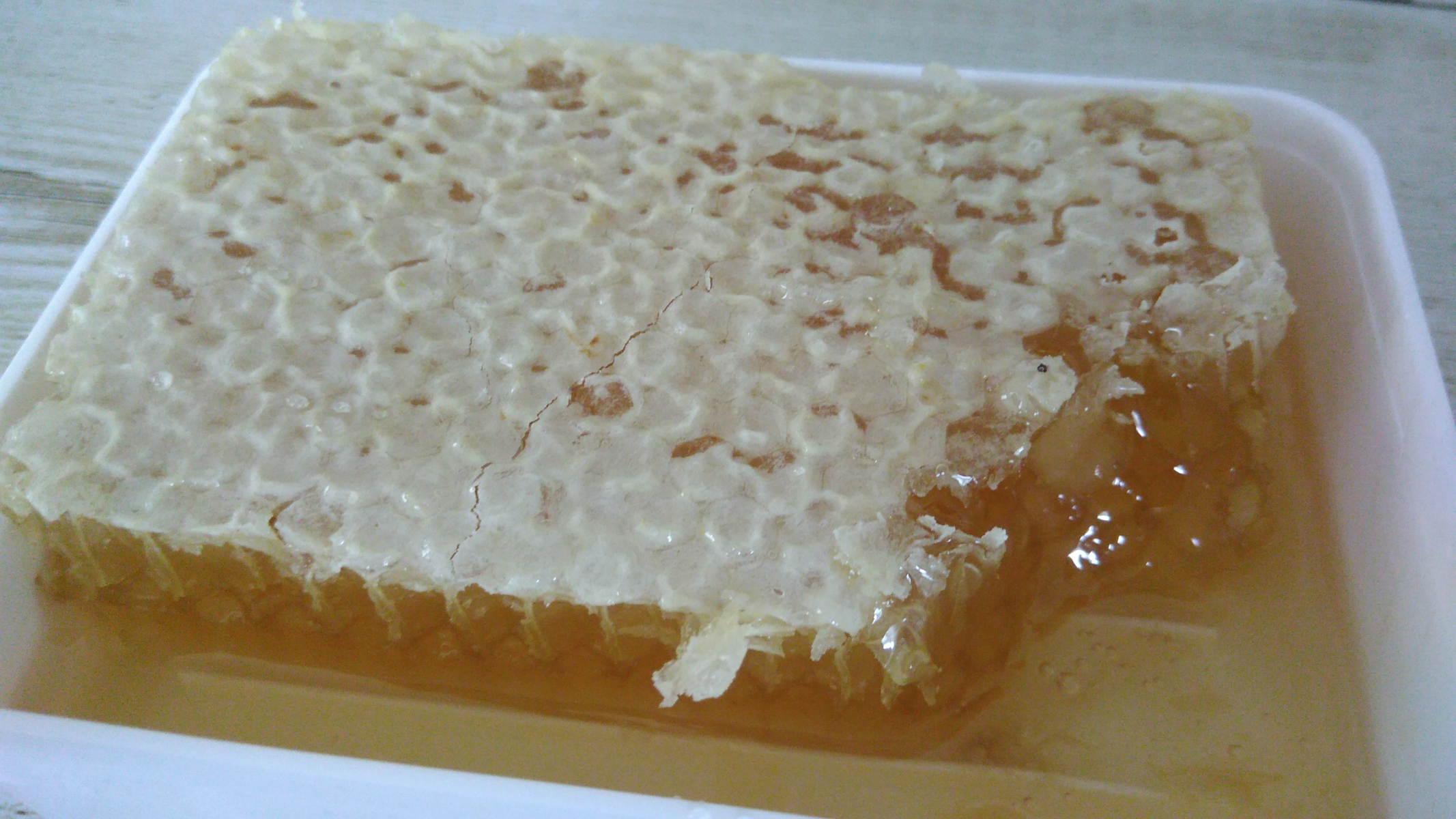 カルディで 蜂の巣 が買える コームハニー を使った簡単アレンジレシピ