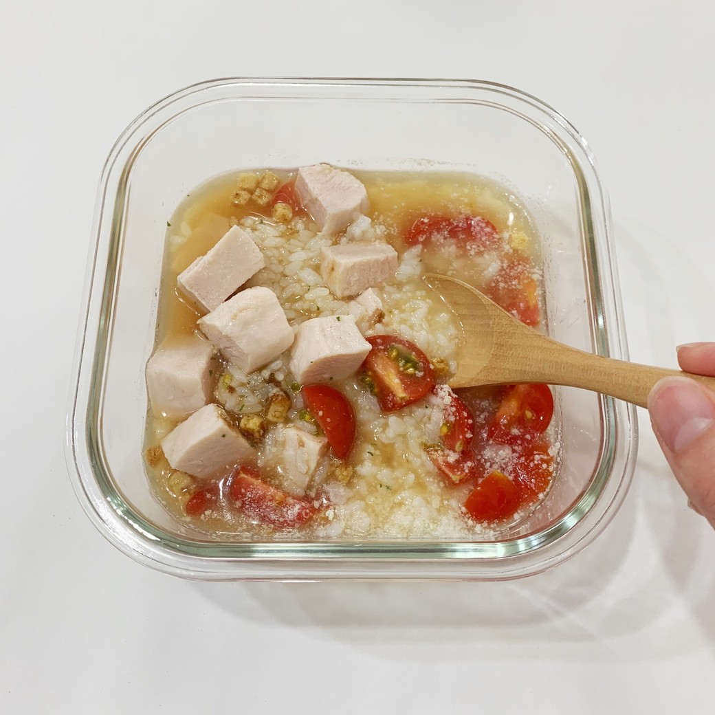 ダイエットレシピ「ミニトマトのチーズリゾット」作り方2