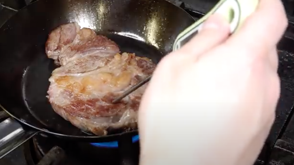 肉の温度を測る