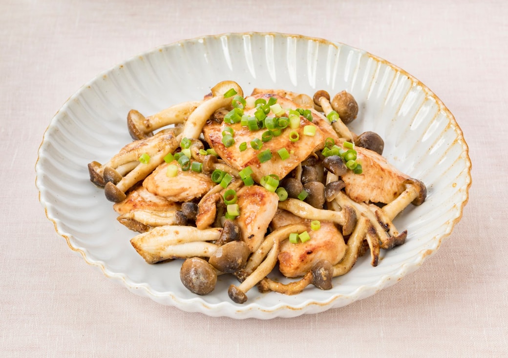 鶏むね肉とぶなしめじのソテー