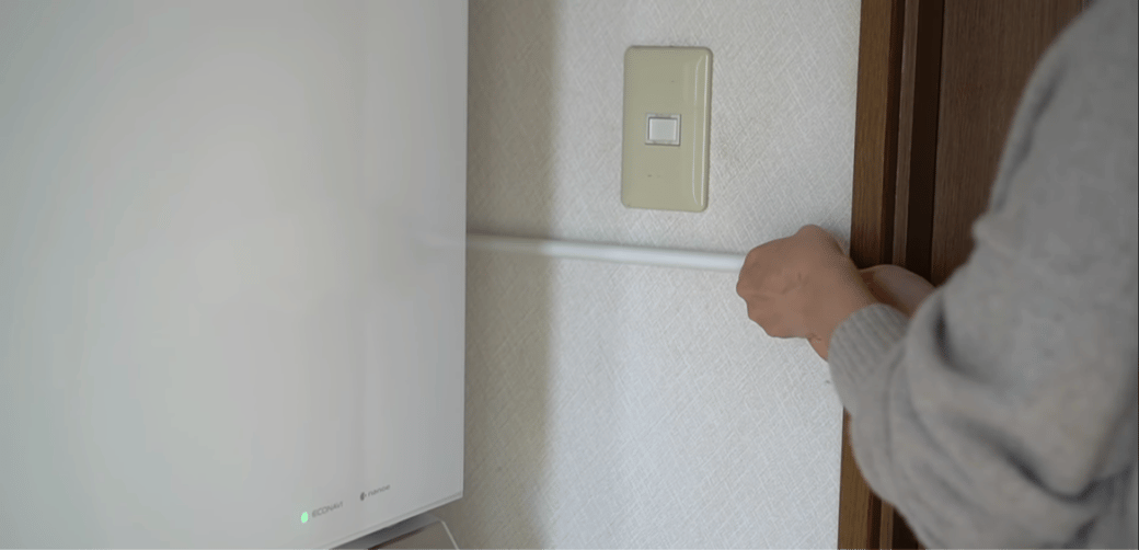 キッチンのつっぱり棒収納アイデア