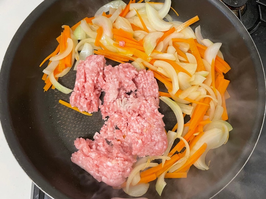 ピリ辛肉みそもやし