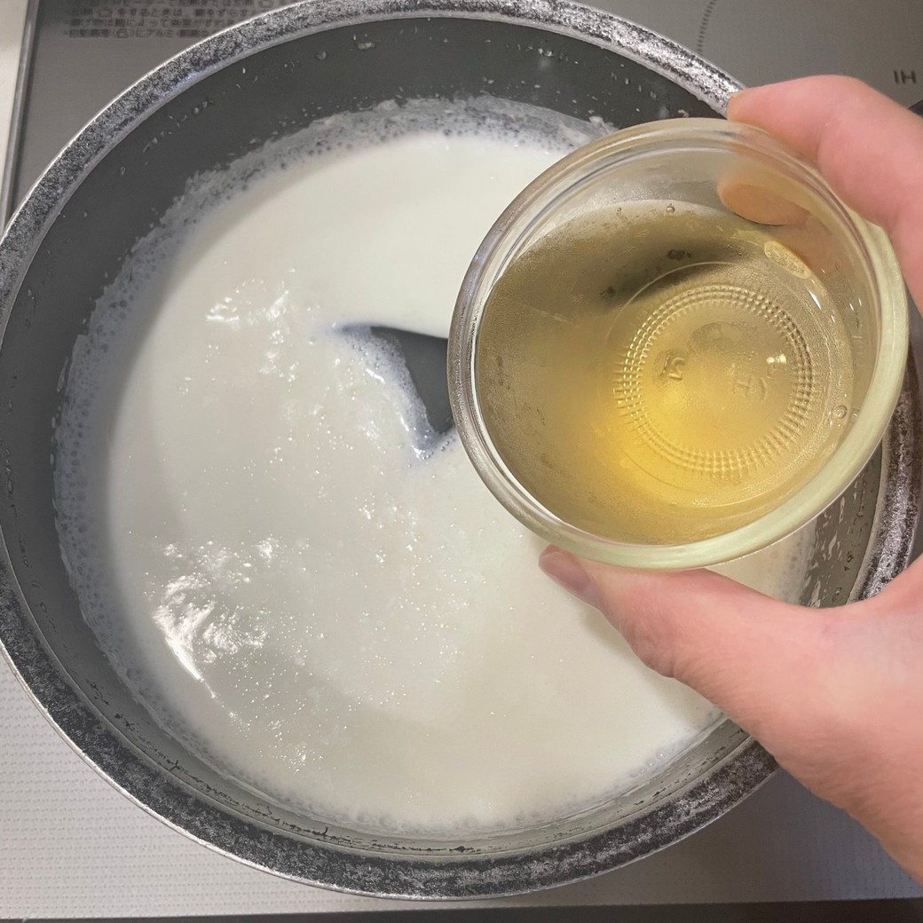 牛乳のお酢でつくる「カッテージチーズ」の作り方