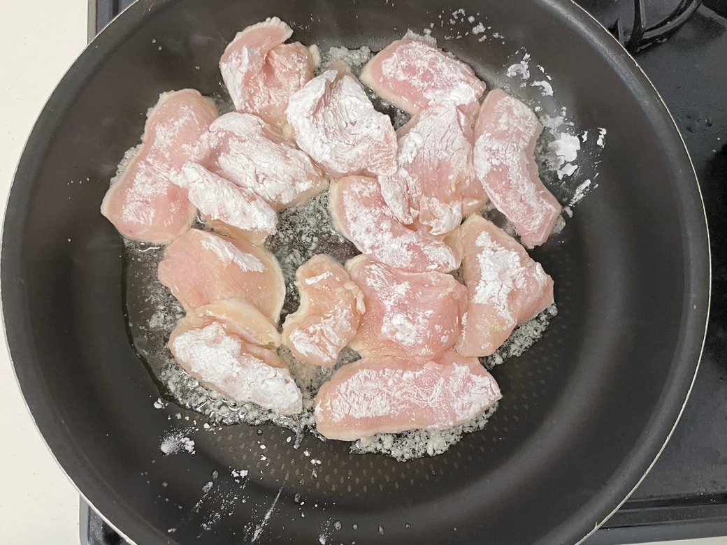 少ない油でヘルシーに！たっぷり野菜の「鶏むね肉の南蛮漬け」