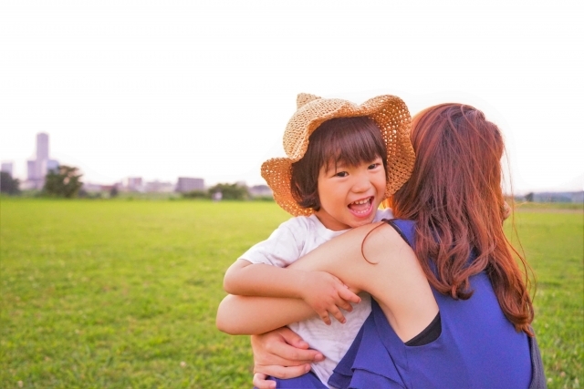 抱っこ　子ども