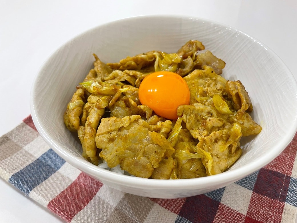 「カレースタミナ丼」完成