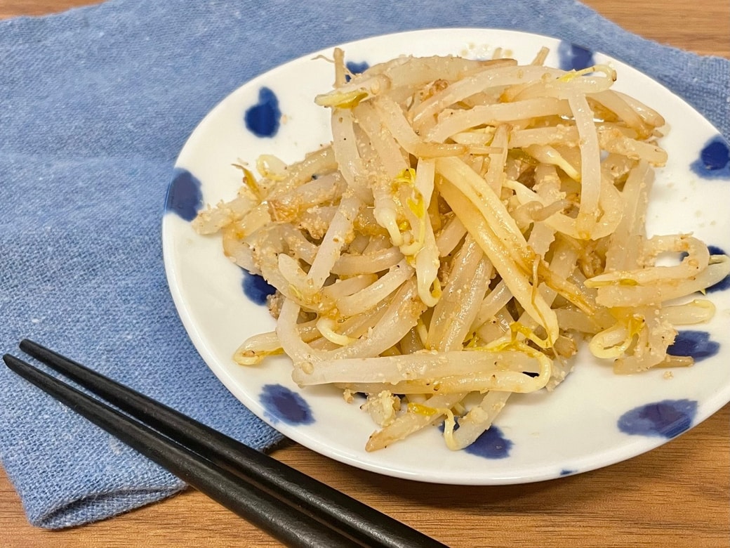 ごま香るホットもやしサラダ