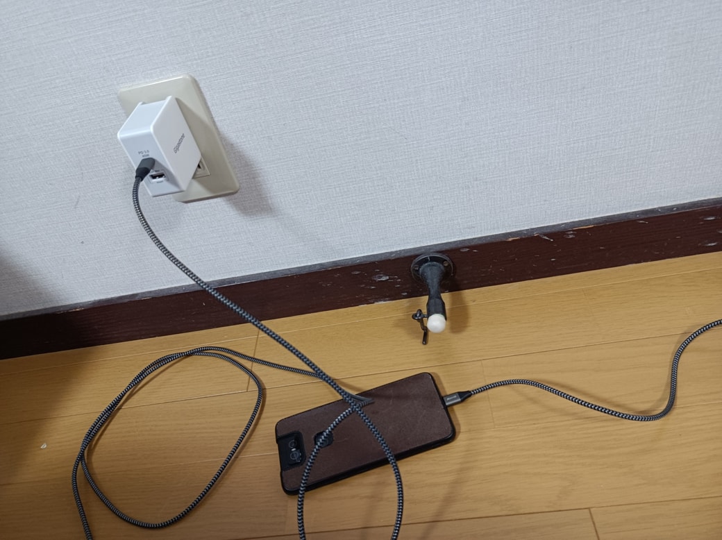 充電ケーブル