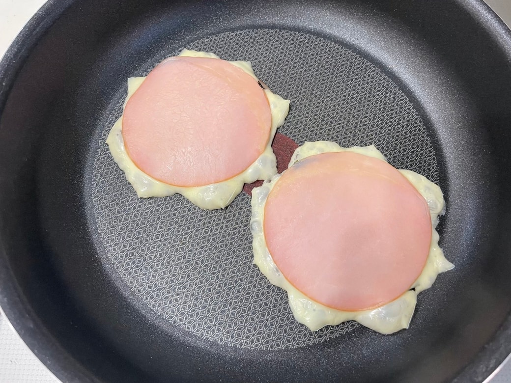 「ハムと韓国のりのカリカリチーズ焼き」作り方2