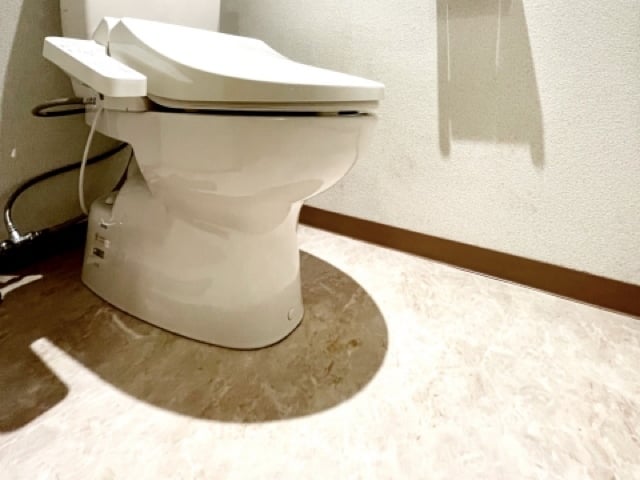 トイレの床掃除