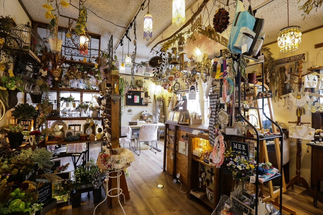 雑貨店