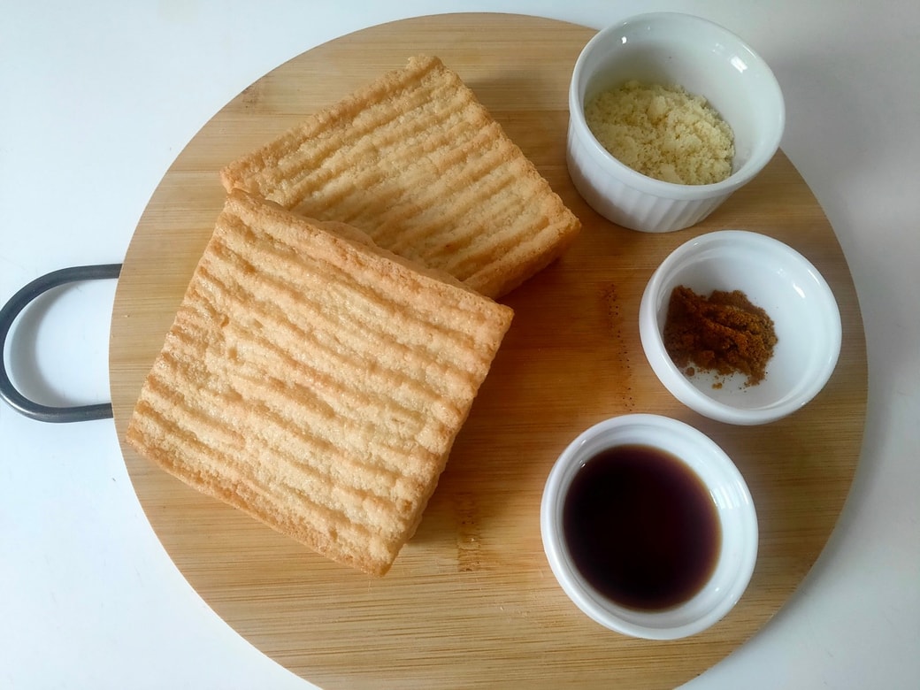 厚揚げのカリカリカレーチーズ焼き