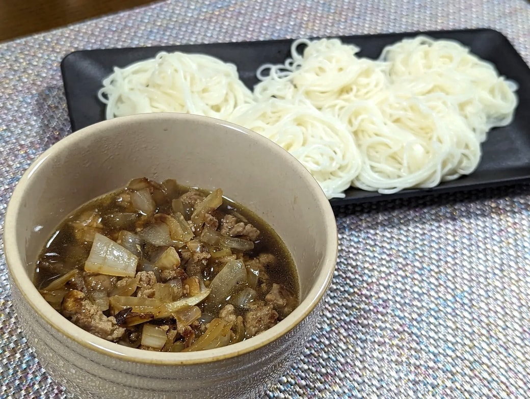 カレー風味の具だくさんそうめん