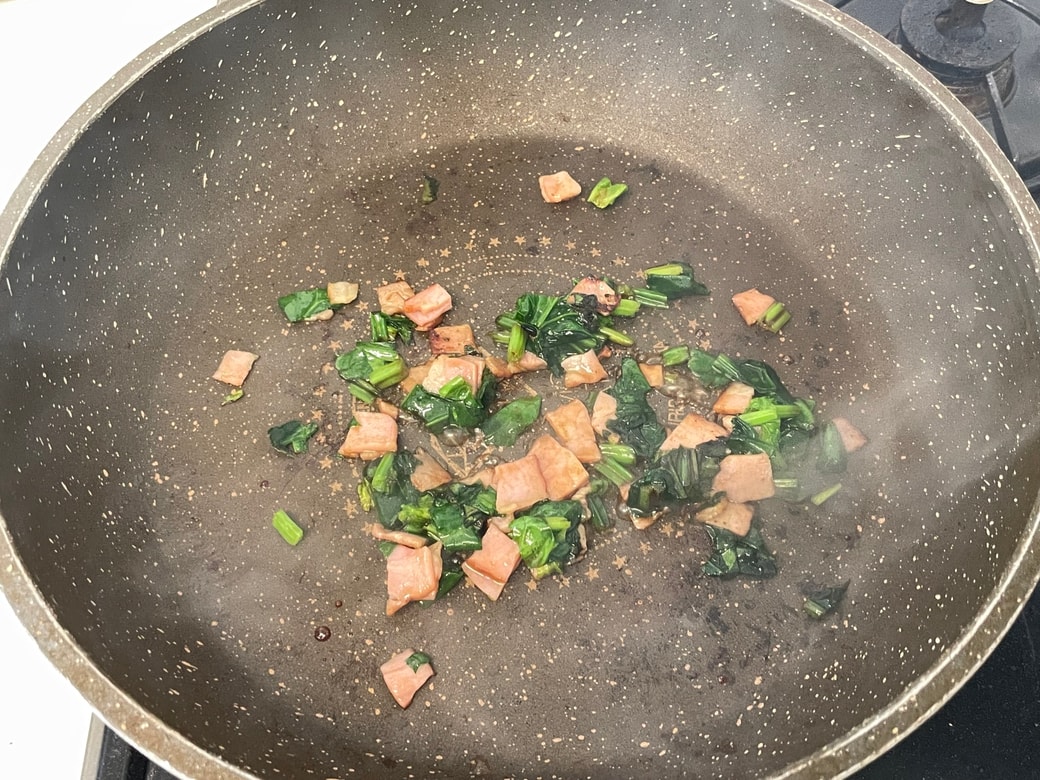 ほうれん草とベーコンの混ぜご飯