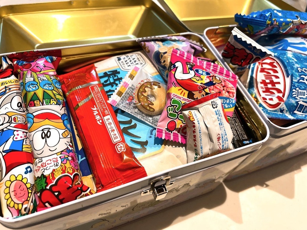 子どもに振り分けたお菓子たち