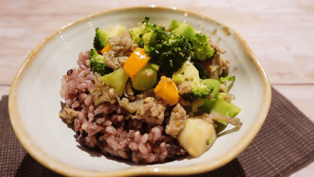 野菜たっぷりのそぼろ丼